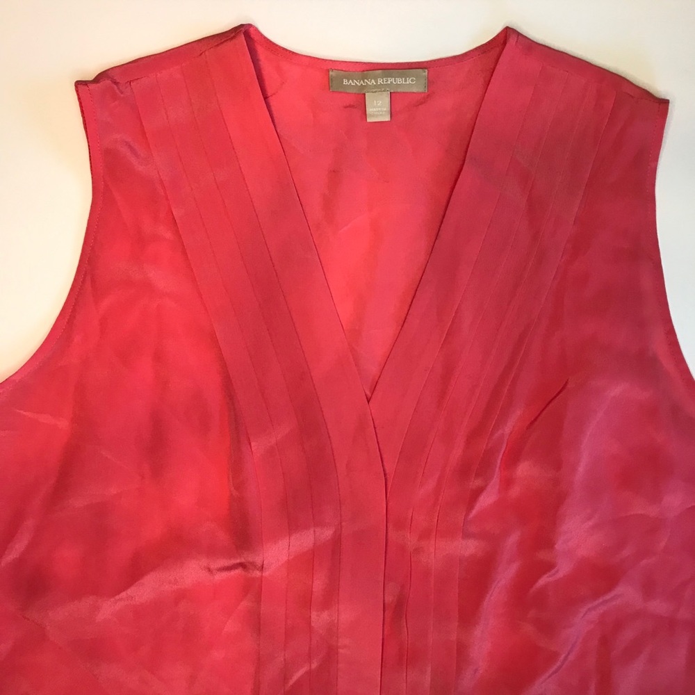 Banana Republic | Silk Tuxedo Pleat Sleeveless Top